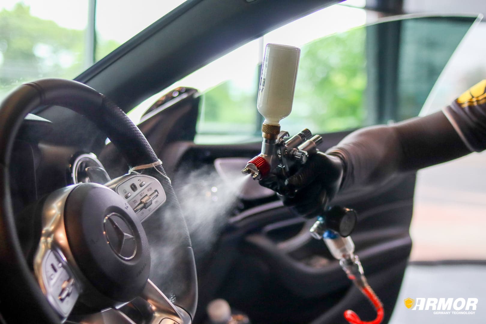 บริการพ่นเคลือบภายในและพวงมาลัยรถยนต์ เพื่อยับยั้งเชื้อโรคและรักษาสภาพเบาะ