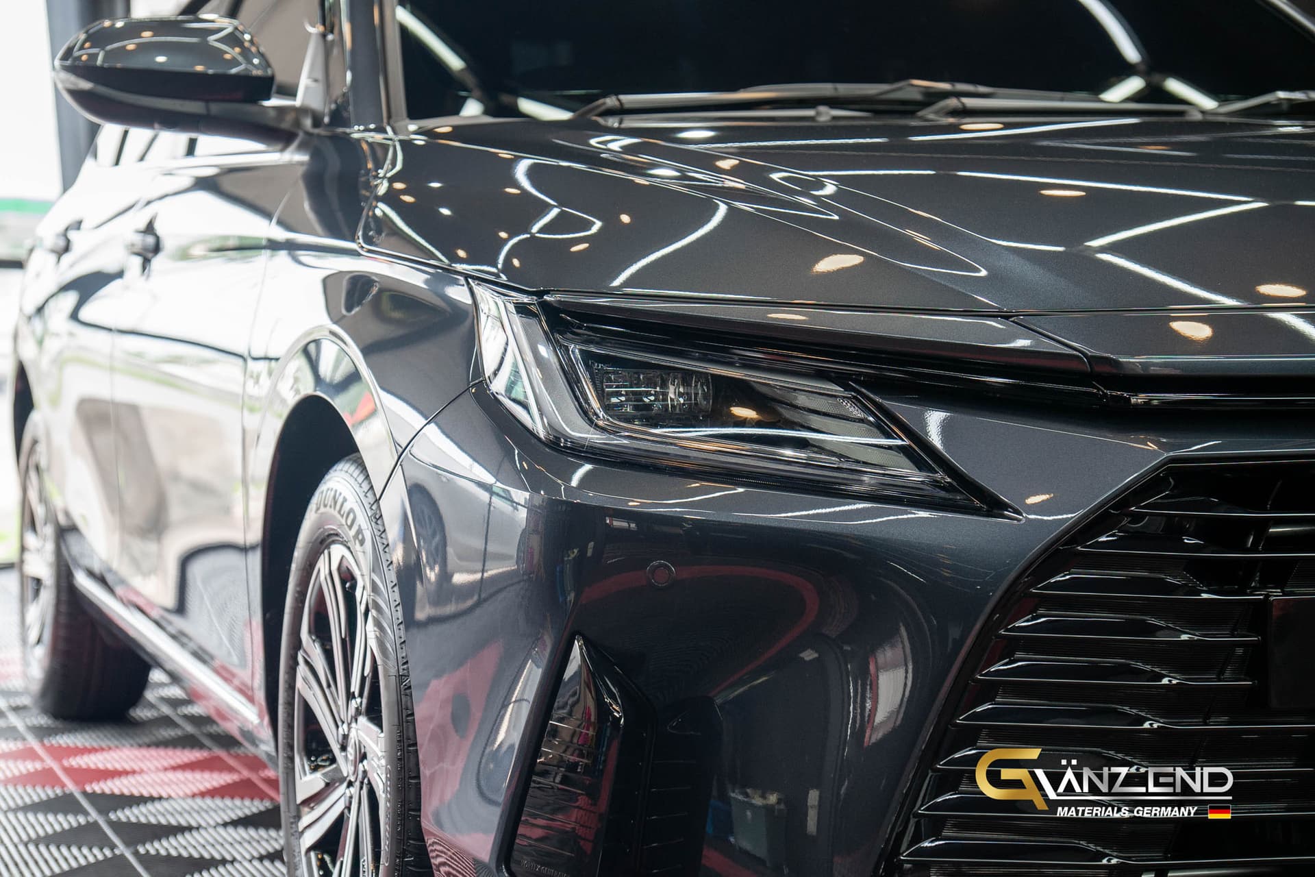 ความเงางามของชุดหน้า Toyota