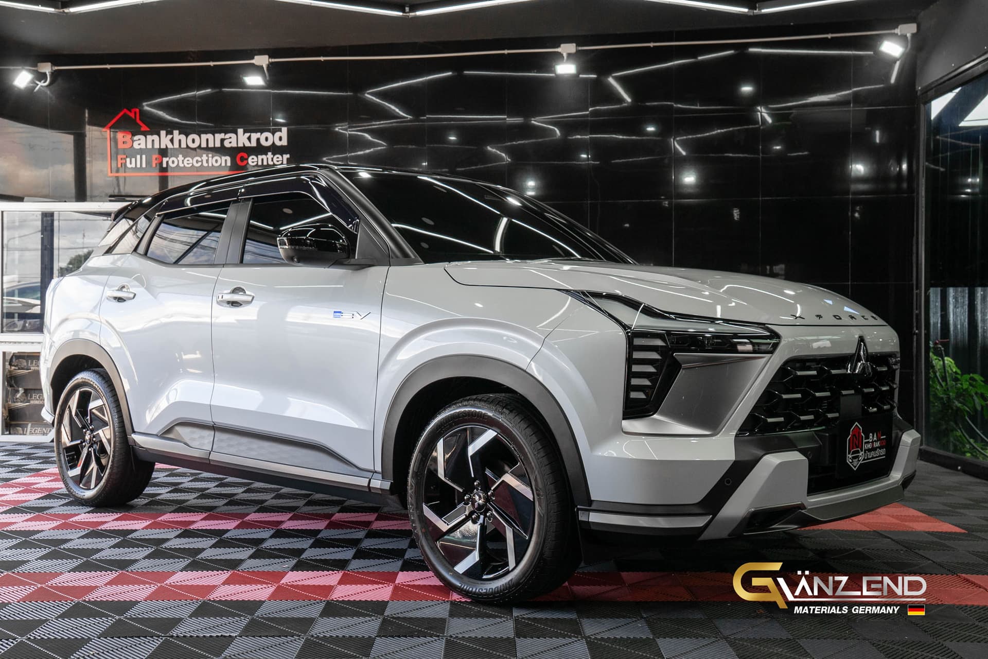 Mitsubishi Xpander Cross สีขาว เงางามดูใหม่