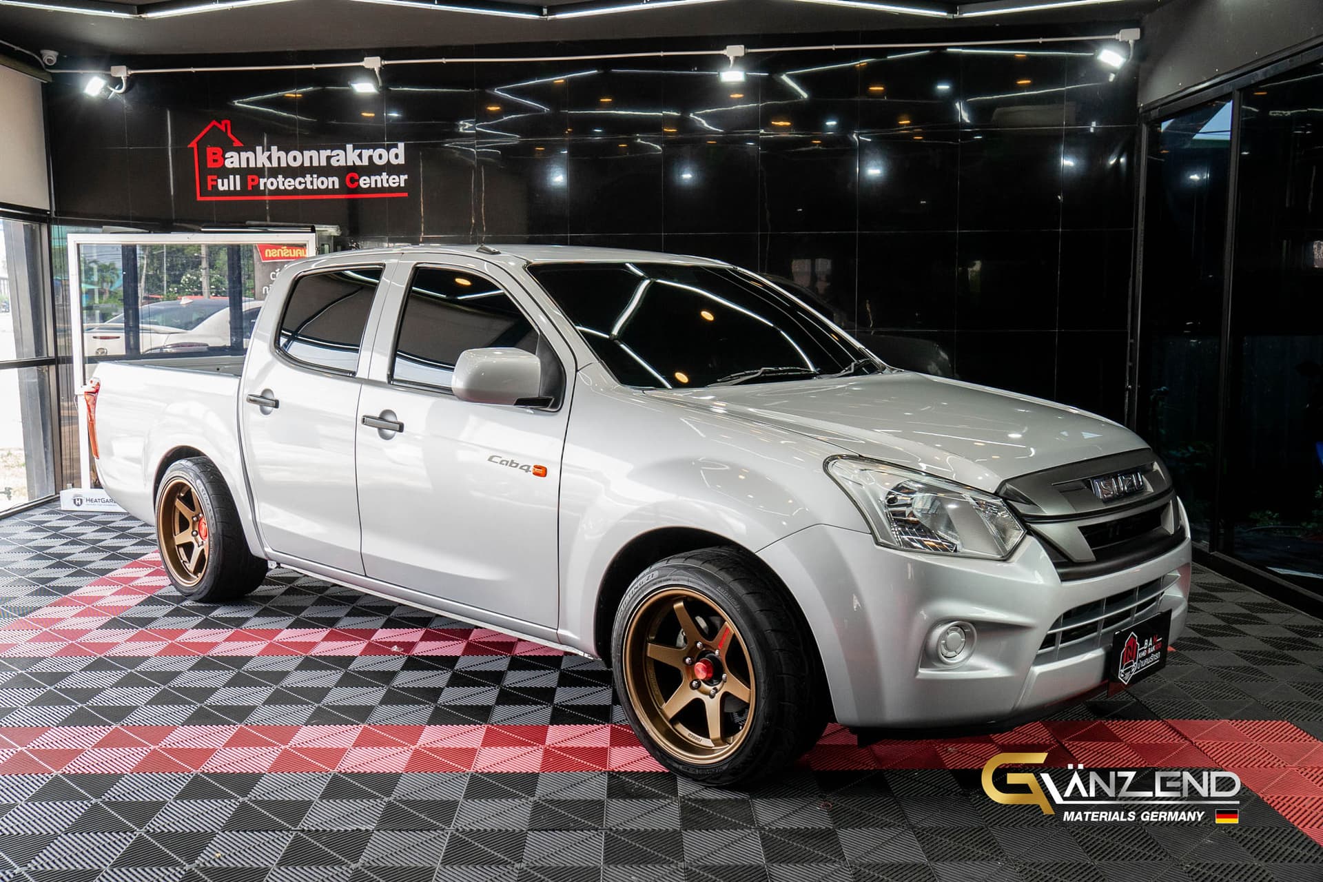 Isuzu D-Max สีเงิน แต่งซิ่ง สภาพเงาวับ