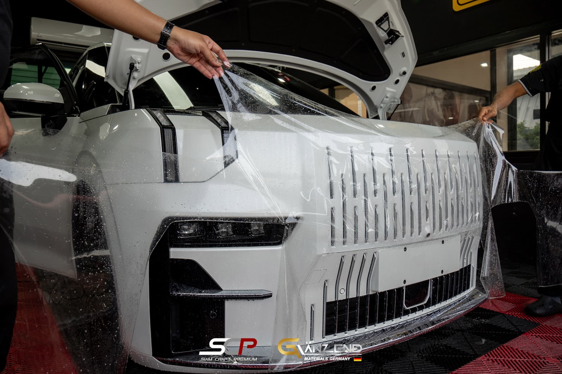 การติดตั้งฟิล์ม TPU คุณภาพสูง